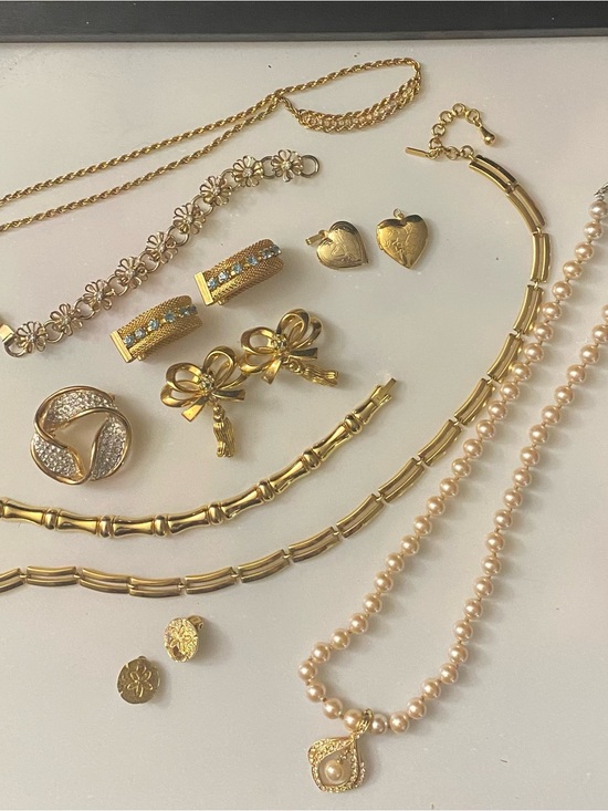 Jewelry - Classic Gold Pearl Pendant Necklace - and Gold Tone Clip Ear Rings Women Jewelry